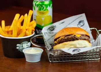 Hamburgueria artesanal 389 Burger planeja abrir franquias