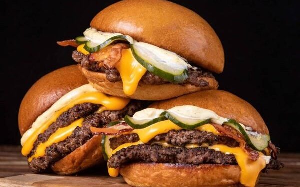 Hamburgueria carioca Bob Beef inaugura primeira unidade em Brasília
