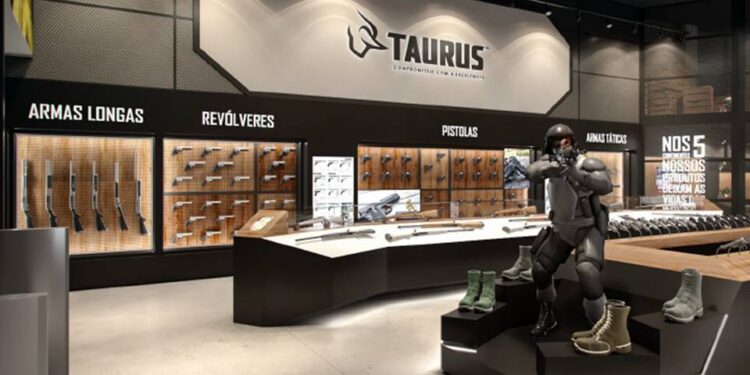 Taurus Armas inaugura loja conceito em Brasília e abre programa de franquias
