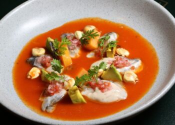 Taypá completa 12 anos e celebra com novo menu