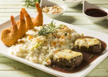 Camarada Camarão inaugura em Brasília