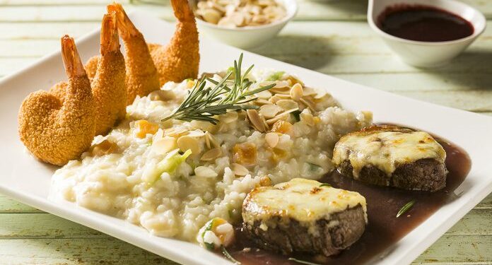 Camarada Camarão inaugura em Brasília