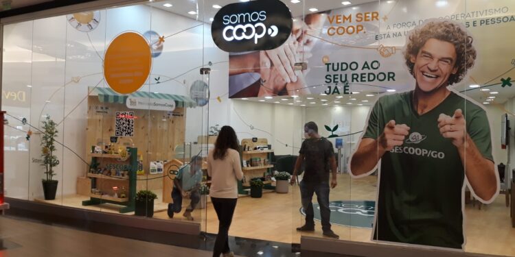 Cooperativismo goiano abre loja no Shopping Passeio das Águas