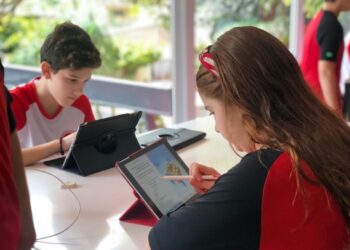 Maple Bear Goiânia recebe reconhecimento internacional da Apple