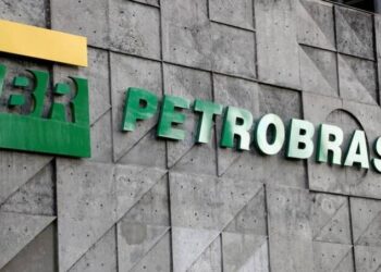 Petrobras abre concurso com 4537 vagas; salário inicial é de R$ 11 mil
