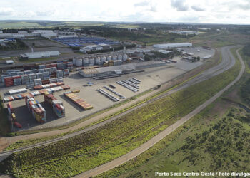 Porto Seco Centro-Oeste começa operar carga marítima no porto de Belém (PA)