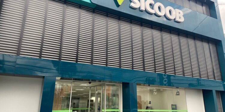 Sicoob Unicentro Br inaugura nova agência em Aparecida de Goiânia
