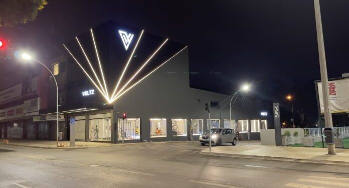 Voltz inaugura loja de motos elétricas em Brasília