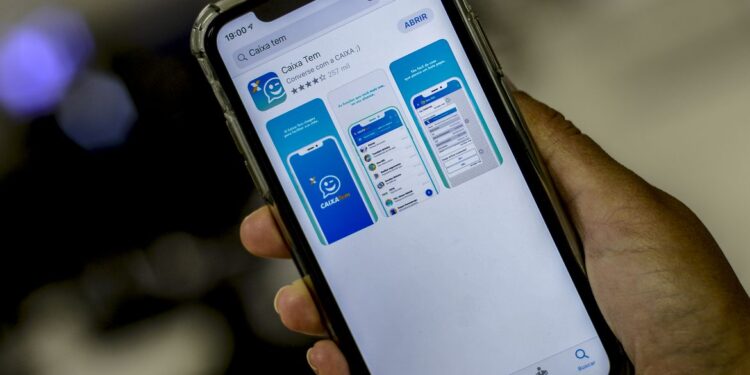 Caixa oferece antecipação saque-aniversário e reduz valor mínimo