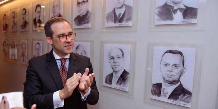 OAB-GO inaugura galeria com imagens de seus ex-presidentes