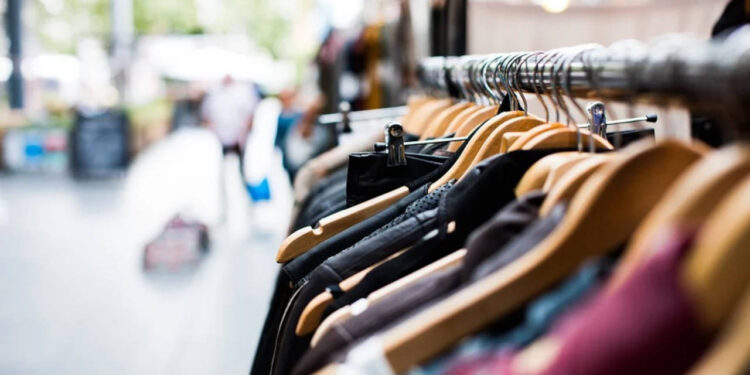 Com pandemia, venda online supera a dos shopping centers