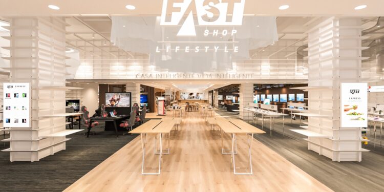 Fast Shop acelera expansão e inaugura loja conceito em Goiânia