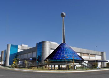 Teuto se torna primeira indústria farmacêutica de Goiás a utilizar GNL como energia limpa