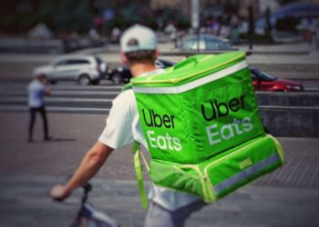 Uber Eats encerra as operações em restaurantes no Brasil a partir de março