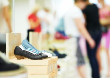 Mato Grosso prorroga Lei que reduz ICMS do setor de calçados e tecidos