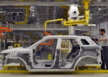 Produção de veículos cai 27,4% em janeiro deste ano, aponta Anfavea