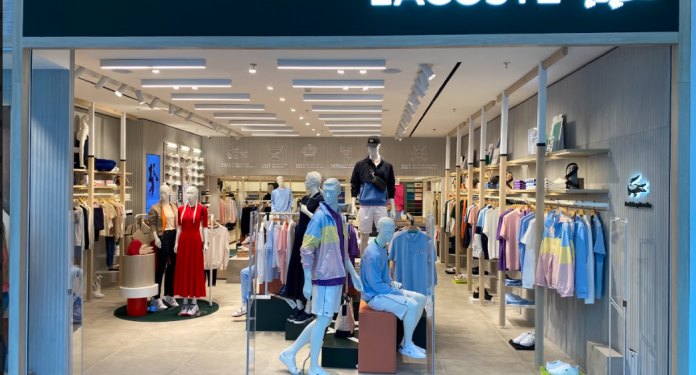 Com conceito “Le Club Evolution”, Lacoste inaugura primeira loja própria em Brasília