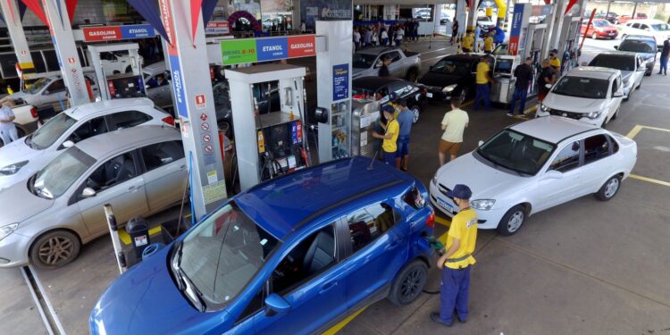 Promoção de combustível acontece hoje (4) em posto do Grupo Kurujão