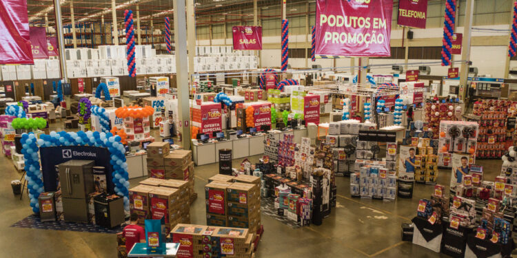 Novo Mundo realiza a 2º Edição da ‘Operação Leva Tudo’ no Centro de Distribuição em Goiânia