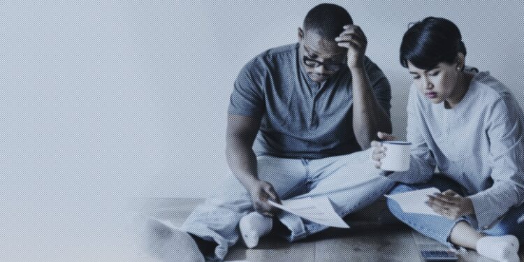 Quase metade da população adulta da região Centro-Oeste está inadimplente