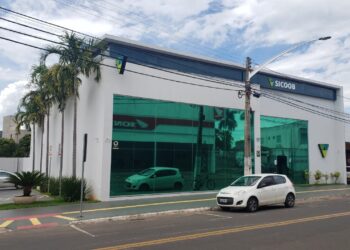 Sicoob Unicentro Br reinaugura agência de Caldas Novas (GO)