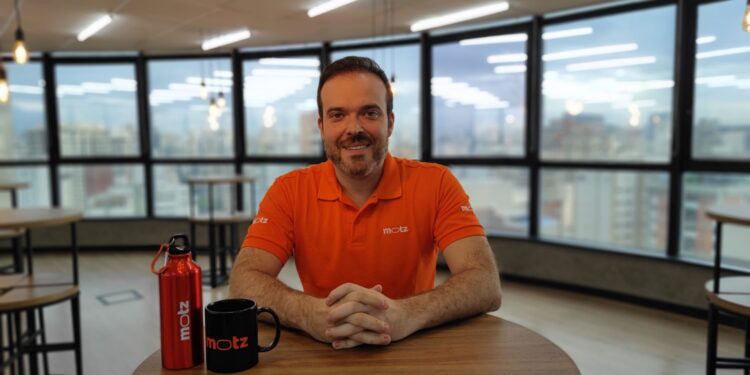 Votorantim Cimentos lança transportadora digital Motz