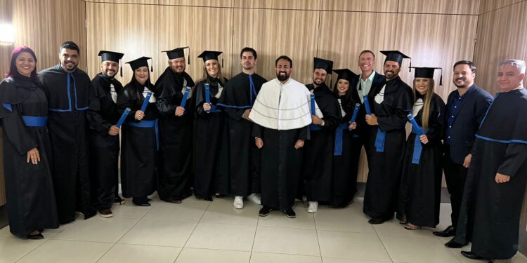 WAM Ensino forma primeira turma de Curso Técnico em Transações Imobiliárias