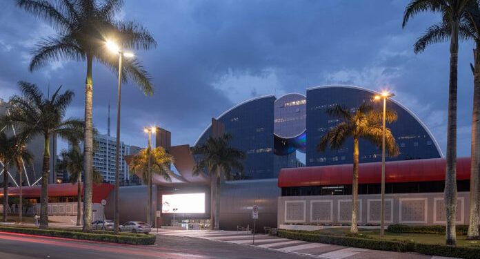 Brasília Shopping celebra 25 anos homenageando a identidade brasiliense