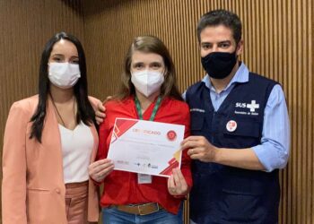 Unimed Goiânia recebe certificado de parceira do Hemocentro
