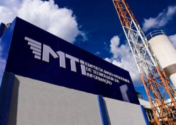 Governo de MT abre processo seletivo com salários de até R$ 16 mil