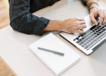 Programa gratuito ajudará 300 projetos de empresas em fase inicial