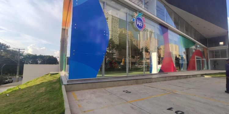 Mundo Pet inaugura loja conceito em Goiânia