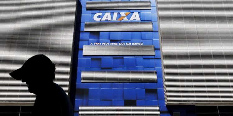 Bancos fecharão no feriado de amanhã (21) em todo o país
