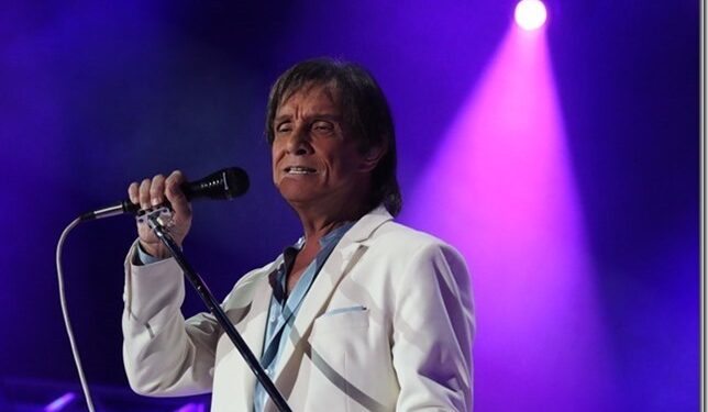 Roberto Carlos volta a Goiânia com show em 17 de setembro