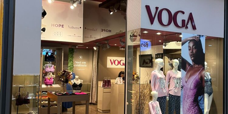 Voga Lingerie inaugura no Shopping Bougainville