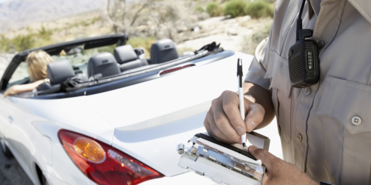 Motorista que não cometer infração por 12 meses terá descontos em tarifas e impostos