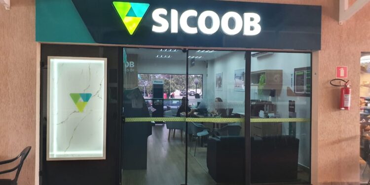 Sicoob UniCentro Br inaugura Agência no Alpha Mall