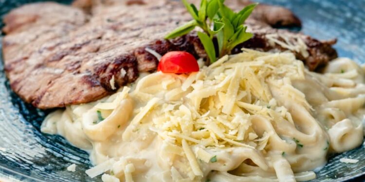 Doma Rooftop, em Brasília, lança novo cardápio executivo