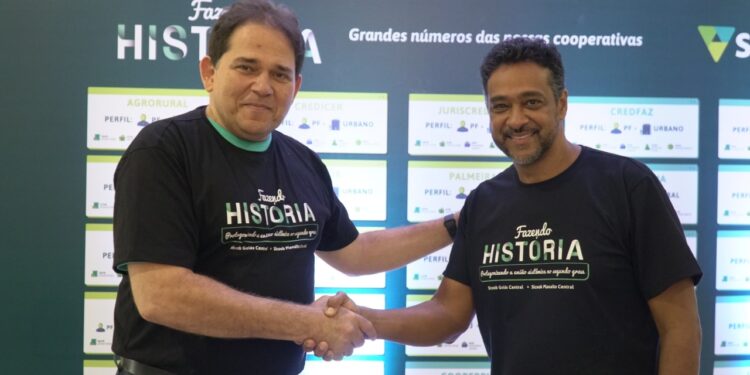 Duas Centrais do Sicoob protagonizam a maior união sistêmica do País
