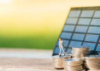 Investimento em energia solar pode trazer mais rentabilidade que a bolsa de valores