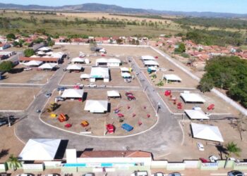 OCB/GO leva experiência do cooperativismo para feira agrícola no Norte goiano