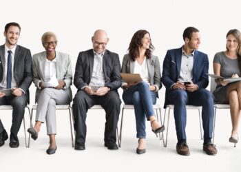 Faltam vagas de emprego ou mão de obra qualificada?