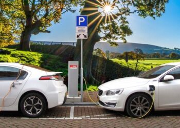 Mercado brasileiro terá cem opções de carros elétricos e híbridos neste ano