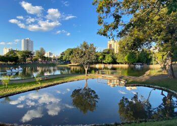 Brasal Incorporações realiza caminhada ecológica no Parque Lago das Rosas