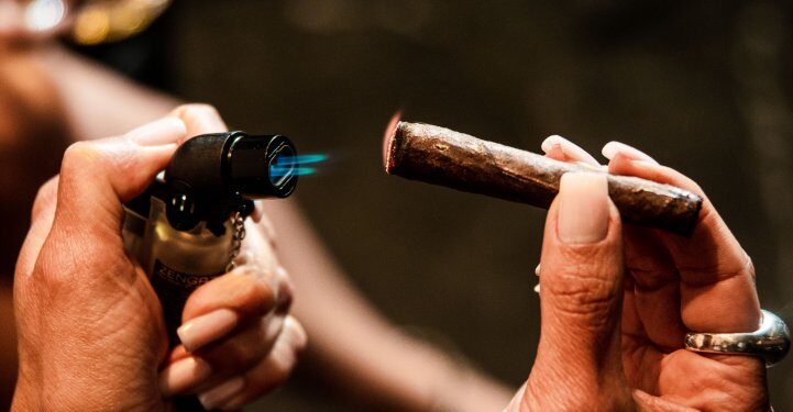 Referência para os apreciadores da charutaria, Blue Cup chega ao Sudoeste de BSB