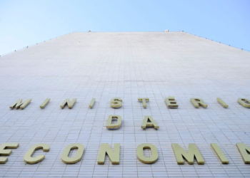 Economia prepara novo decreto para cortar IPI de 4 mil produtos