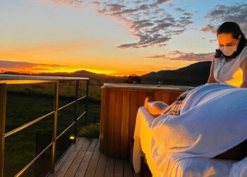 Hospedagem oferece massagem com vista panorâmica, em Piri
