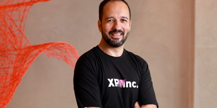 XP cria faculdade virtual com 400 vagas em cursos gratuitos na área de tecnologia