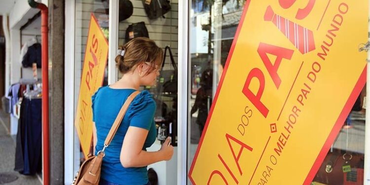 Comércio de Rondonópolis projeta incremento entre 10% a 15% nas vendas neste Dia dos Pais