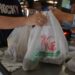 Fim das sacolas plásticas, começo das biodegradáveis no DF
